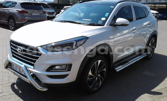 Nunua Ilio tumika Hyundai Tucson Silver Gari ndani ya Hluti nchini Wilaya ya Shiselweni Nunua Ilio tumika Hyundai Tucson Silver Gari ndani ya Hluti nchini Wilaya ya Shiselweni