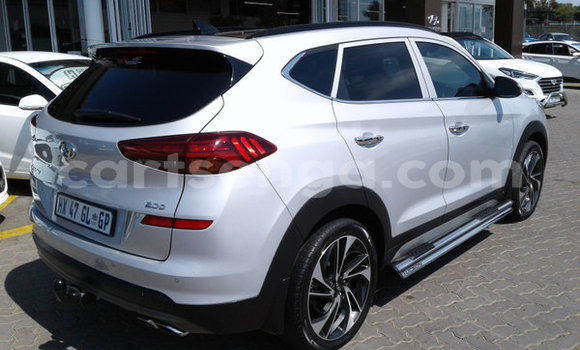 Nunua Ilio tumika Hyundai Tucson Silver Gari ndani ya Hluti nchini Wilaya ya Shiselweni Nunua Ilio tumika Hyundai Tucson Silver Gari ndani ya Hluti nchini Wilaya ya Shiselweni