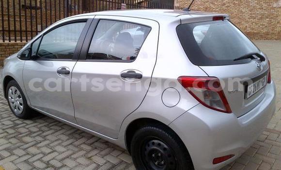 Acheter Occasion Voiture Toyota Yaris Gris à Hlatikulu, Shiselweni District Acheter Occasion Voiture Toyota Yaris Gris à Hlatikulu, Shiselweni District