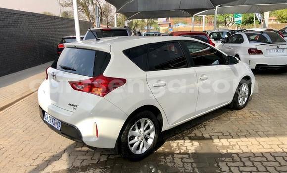 Nunua Ilio tumika Toyota Auris White Gari ndani ya Manzini nchini Manzini Nunua Ilio tumika Toyota Auris White Gari ndani ya Manzini nchini Manzini