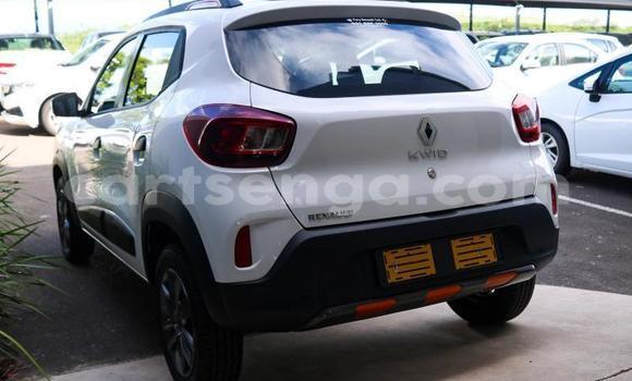 Buy Used Renault KWID White Car in Ezulwini in Hhohho Buy Used Renault KWID White Car in Ezulwini in Hhohho