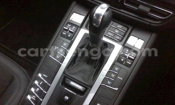 Nunua Ilio tumika Porsche Cayenne Blue Gari ndani ya Mbabane nchini Manzini Nunua Ilio tumika Porsche Cayenne Blue Gari ndani ya Mbabane nchini Manzini