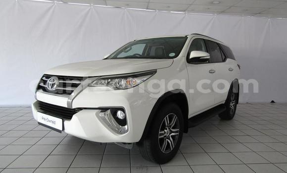 Acheter Occasion Voiture Toyota Fortuner Blanc à Mbabane, Manzini Acheter Occasion Voiture Toyota Fortuner Blanc à Mbabane, Manzini