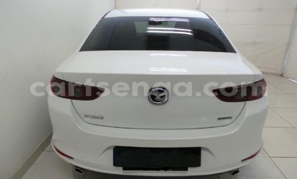 Nunua Ilio tumika Mazda 3 White Gari ndani ya Ezulwini nchini Hhohho Nunua Ilio tumika Mazda 3 White Gari ndani ya Ezulwini nchini Hhohho