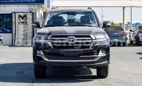Nunua Imported Toyota Land Cruiser Black Gari ndani ya Import - Dubai nchini Hhohho Nunua Imported Toyota Land Cruiser Black Gari ndani ya Import - Dubai nchini Hhohho