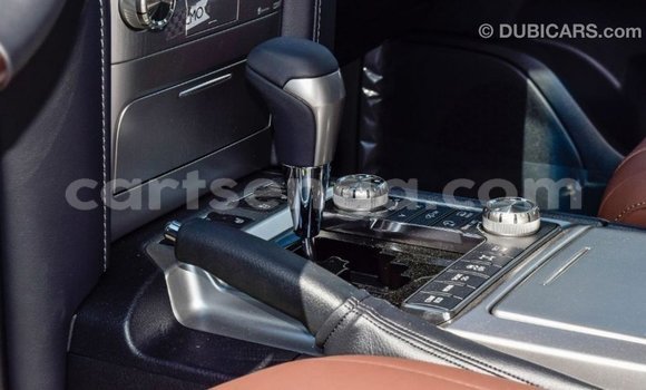 Nunua Imported Toyota Land Cruiser Black Gari ndani ya Import - Dubai nchini Hhohho Nunua Imported Toyota Land Cruiser Black Gari ndani ya Import - Dubai nchini Hhohho