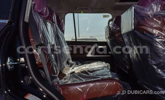 Nunua Imported Toyota Land Cruiser Black Gari ndani ya Import - Dubai nchini Hhohho Nunua Imported Toyota Land Cruiser Black Gari ndani ya Import - Dubai nchini Hhohho