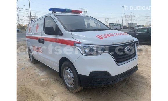 Nunua Imported Hyundai Chorus White Lori ndani ya Import - Dubai nchini Hhohho Nunua Imported Hyundai Chorus White Lori ndani ya Import - Dubai nchini Hhohho