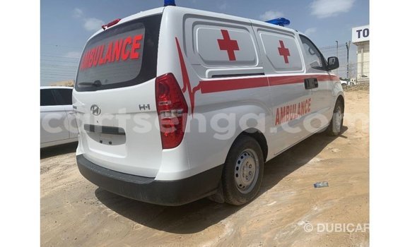 Nunua Imported Hyundai Chorus White Lori ndani ya Import - Dubai nchini Hhohho Nunua Imported Hyundai Chorus White Lori ndani ya Import - Dubai nchini Hhohho