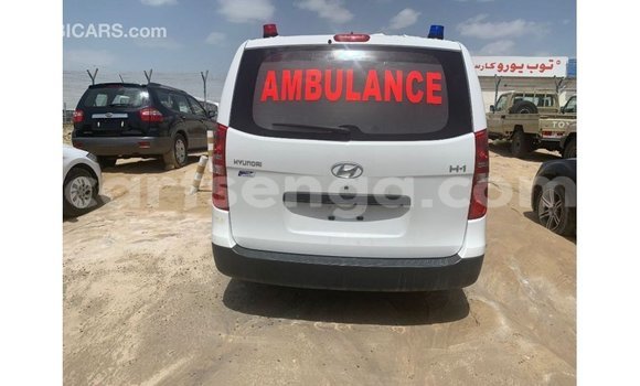 Nunua Imported Hyundai Chorus White Lori ndani ya Import - Dubai nchini Hhohho Nunua Imported Hyundai Chorus White Lori ndani ya Import - Dubai nchini Hhohho