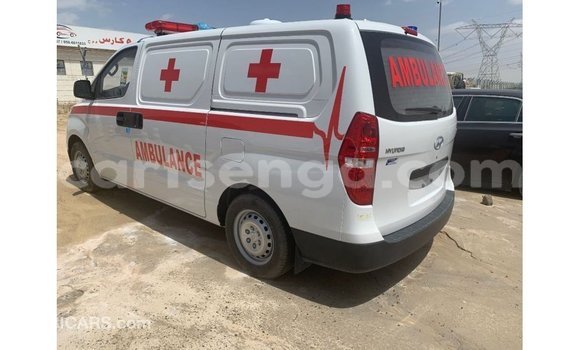 Nunua Imported Hyundai Chorus White Lori ndani ya Import - Dubai nchini Hhohho Nunua Imported Hyundai Chorus White Lori ndani ya Import - Dubai nchini Hhohho