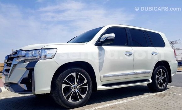 Buy Import Toyota Land Cruiser White Car in Import - Dubai in Hhohho Buy Import Toyota Land Cruiser White Car in Import - Dubai in Hhohho