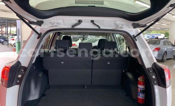 Nunua Ilio tumika Toyota RAV4 White Gari ndani ya Mbabane nchini Manzini Nunua Ilio tumika Toyota RAV4 White Gari ndani ya Mbabane nchini Manzini