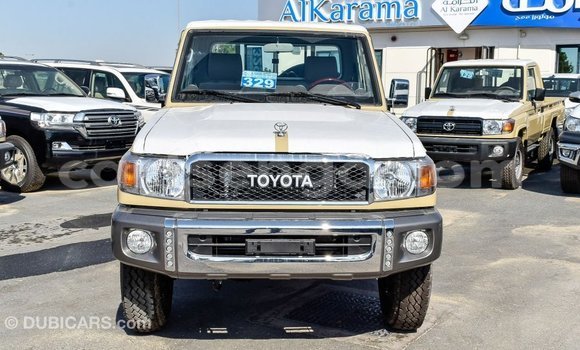 Buy Import Toyota Land Cruiser Beige Car in Import - Dubai in Hhohho Buy Import Toyota Land Cruiser Beige Car in Import - Dubai in Hhohho
