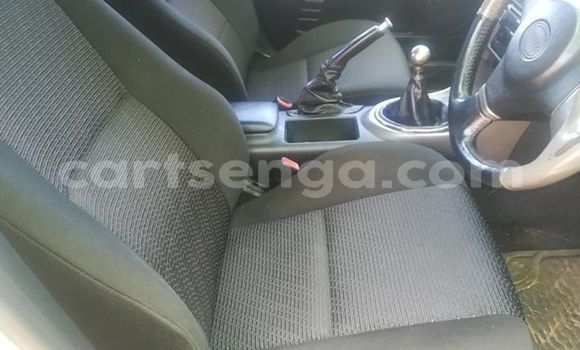 Nunua Ilio tumika Toyota Altezza White Gari ndani ya Manzini nchini Manzini Nunua Ilio tumika Toyota Altezza White Gari ndani ya Manzini nchini Manzini