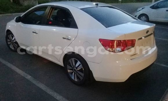 Nunua Ilio tumika Kia Cerato White Gari ndani ya Mbabane nchini Manzini Nunua Ilio tumika Kia Cerato White Gari ndani ya Mbabane nchini Manzini