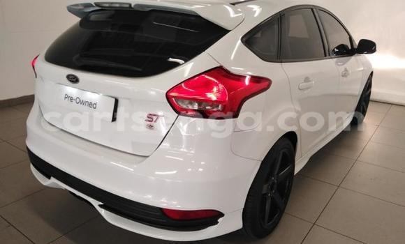 Acheter Occasion Voiture Ford Focus ST Blanc à Mbabane, Manzini Acheter Occasion Voiture Ford Focus ST Blanc à Mbabane, Manzini