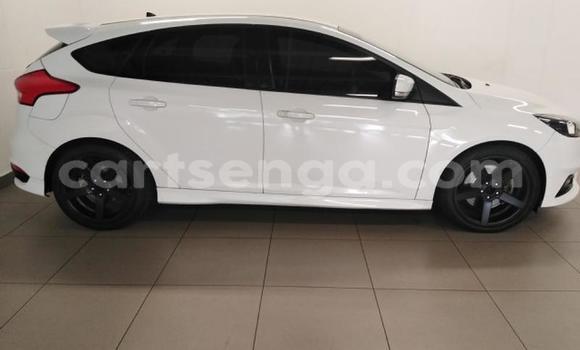 Acheter Occasion Voiture Ford Focus ST Blanc à Mbabane, Manzini Acheter Occasion Voiture Ford Focus ST Blanc à Mbabane, Manzini