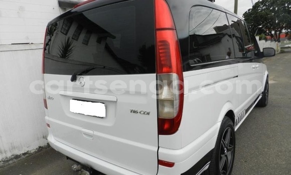 Nunua Ilio tumika Mercedes‒Benz Vito White Gari ndani ya Ezulwini nchini Hhohho Nunua Ilio tumika Mercedes‒Benz Vito White Gari ndani ya Ezulwini nchini Hhohho