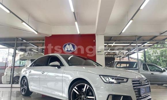 Nunua Ilio tumika Audi A4 White Gari ndani ya Mbabane nchini Manzini Nunua Ilio tumika Audi A4 White Gari ndani ya Mbabane nchini Manzini