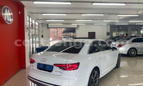 Nunua Ilio tumika Audi A4 White Gari ndani ya Mbabane nchini Manzini Nunua Ilio tumika Audi A4 White Gari ndani ya Mbabane nchini Manzini
