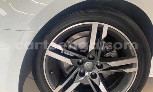 Nunua Ilio tumika Audi A4 White Gari ndani ya Mbabane nchini Manzini Nunua Ilio tumika Audi A4 White Gari ndani ya Mbabane nchini Manzini