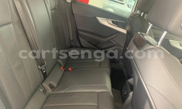 Nunua Ilio tumika Audi A4 White Gari ndani ya Mbabane nchini Manzini Nunua Ilio tumika Audi A4 White Gari ndani ya Mbabane nchini Manzini
