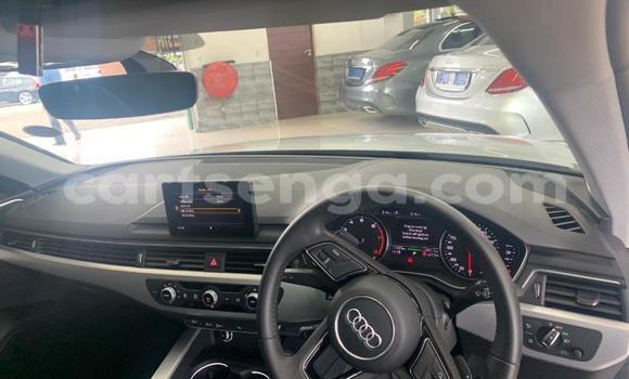 Nunua Ilio tumika Audi A4 White Gari ndani ya Mbabane nchini Manzini Nunua Ilio tumika Audi A4 White Gari ndani ya Mbabane nchini Manzini