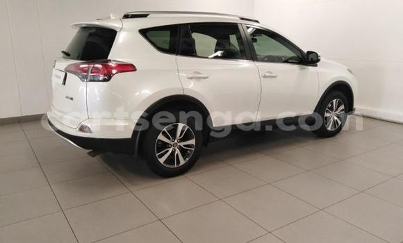 Acheter Occasion Voiture Toyota RAV4 Blanc à Mbabane, Manzini Acheter Occasion Voiture Toyota RAV4 Blanc à Mbabane, Manzini