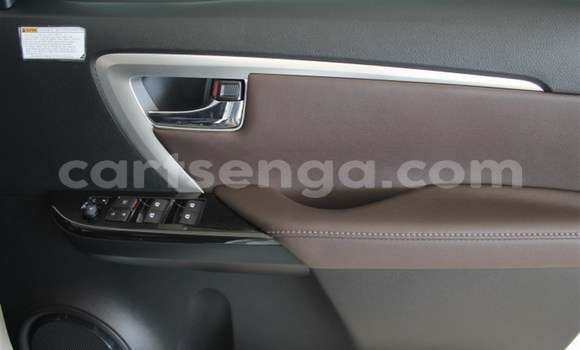 Buy Used Toyota Fortuner White Car in Ezulwini in Hhohho Buy Used Toyota Fortuner White Car in Ezulwini in Hhohho