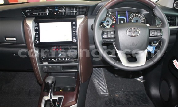 Buy Used Toyota Fortuner White Car in Ezulwini in Hhohho Buy Used Toyota Fortuner White Car in Ezulwini in Hhohho