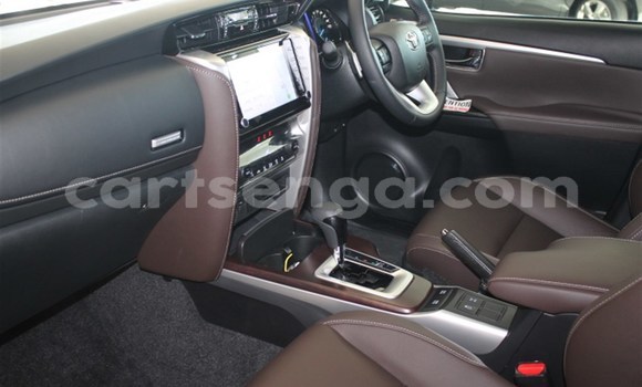 Buy Used Toyota Fortuner White Car in Ezulwini in Hhohho Buy Used Toyota Fortuner White Car in Ezulwini in Hhohho