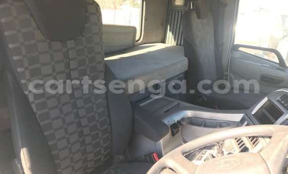 Acheter Occasion Utilitaire Nissan UD Blanc à Import - Dubai, Hhohho Acheter Occasion Utilitaire Nissan UD Blanc à Import - Dubai, Hhohho