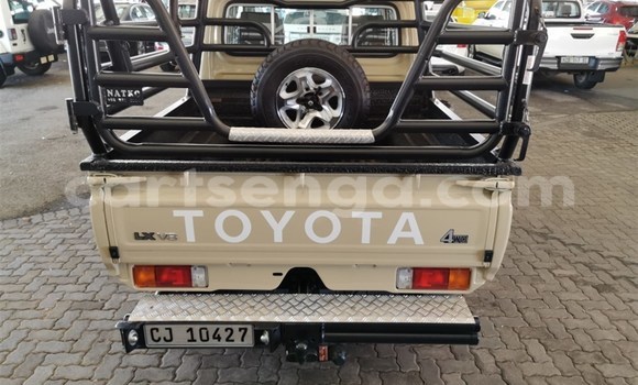 Acheter Occasion Voiture Toyota Land Cruiser Beige à Ezulwini, Hhohho Acheter Occasion Voiture Toyota Land Cruiser Beige à Ezulwini, Hhohho