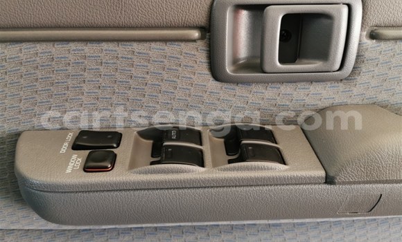 Acheter Occasion Voiture Toyota Land Cruiser Beige à Ezulwini, Hhohho Acheter Occasion Voiture Toyota Land Cruiser Beige à Ezulwini, Hhohho