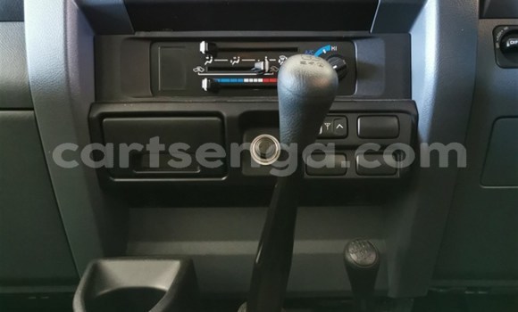 Acheter Occasion Voiture Toyota Land Cruiser Beige à Ezulwini, Hhohho Acheter Occasion Voiture Toyota Land Cruiser Beige à Ezulwini, Hhohho