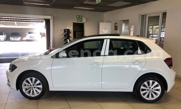 Buy Used Volkswagen Polo White Car in Ezulwini in Hhohho Buy Used Volkswagen Polo White Car in Ezulwini in Hhohho