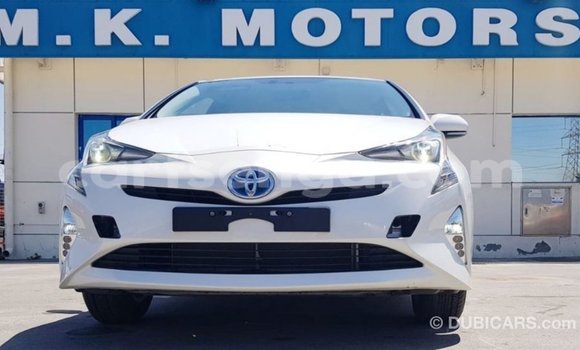 Buy Import Toyota Prius White Car in Import - Dubai in Hhohho Buy Import Toyota Prius White Car in Import - Dubai in Hhohho