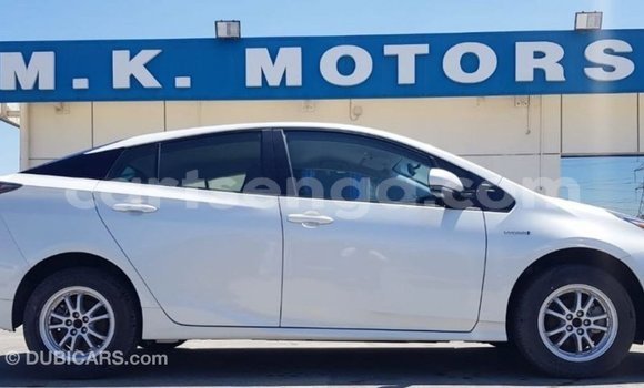 Buy Import Toyota Prius White Car in Import - Dubai in Hhohho Buy Import Toyota Prius White Car in Import - Dubai in Hhohho