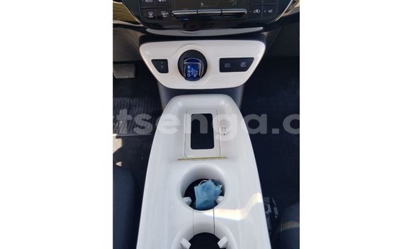 Buy Import Toyota Prius White Car in Import - Dubai in Hhohho Buy Import Toyota Prius White Car in Import - Dubai in Hhohho