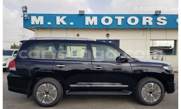 Buy Import Toyota Land Cruiser Black Car in Import - Dubai in Hhohho Buy Import Toyota Land Cruiser Black Car in Import - Dubai in Hhohho