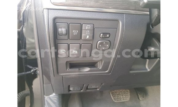 Buy Import Toyota Land Cruiser Black Car in Import - Dubai in Hhohho Buy Import Toyota Land Cruiser Black Car in Import - Dubai in Hhohho