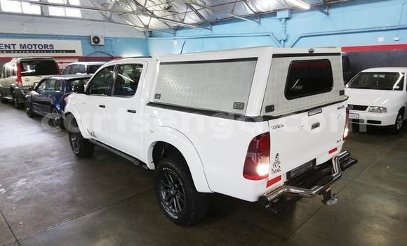 Buy Used Toyota Hilux White Car in Big Bend in Lubombo District Buy Used Toyota Hilux White Car in Big Bend in Lubombo District