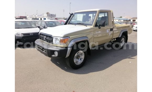 Buy Import Toyota Land Cruiser Beige Car in Import - Dubai in Hhohho Buy Import Toyota Land Cruiser Beige Car in Import - Dubai in Hhohho