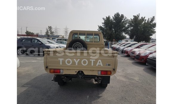 Buy Import Toyota Land Cruiser Beige Car in Import - Dubai in Hhohho Buy Import Toyota Land Cruiser Beige Car in Import - Dubai in Hhohho