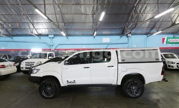 Buy Used Toyota Hilux White Car in Big Bend in Lubombo District Buy Used Toyota Hilux White Car in Big Bend in Lubombo District