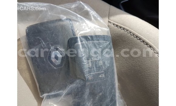 Acheter Import Voiture Renault 19 Vert à Import - Dubai, Hhohho Acheter Import Voiture Renault 19 Vert à Import - Dubai, Hhohho