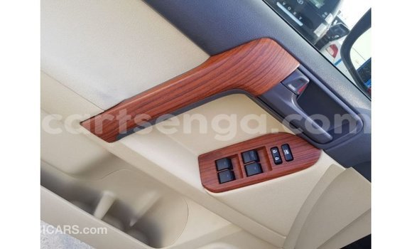 Acheter Import Voiture Toyota Prado Noir à Import - Dubai, Hhohho Acheter Import Voiture Toyota Prado Noir à Import - Dubai, Hhohho