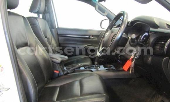 Acheter Occasion Voiture Toyota Hilux Blanc à Mbabane, Manzini Acheter Occasion Voiture Toyota Hilux Blanc à Mbabane, Manzini