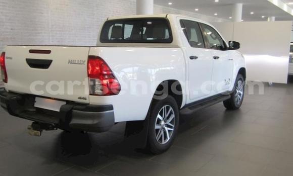 Acheter Occasion Voiture Toyota Hilux Blanc à Mbabane, Manzini Acheter Occasion Voiture Toyota Hilux Blanc à Mbabane, Manzini